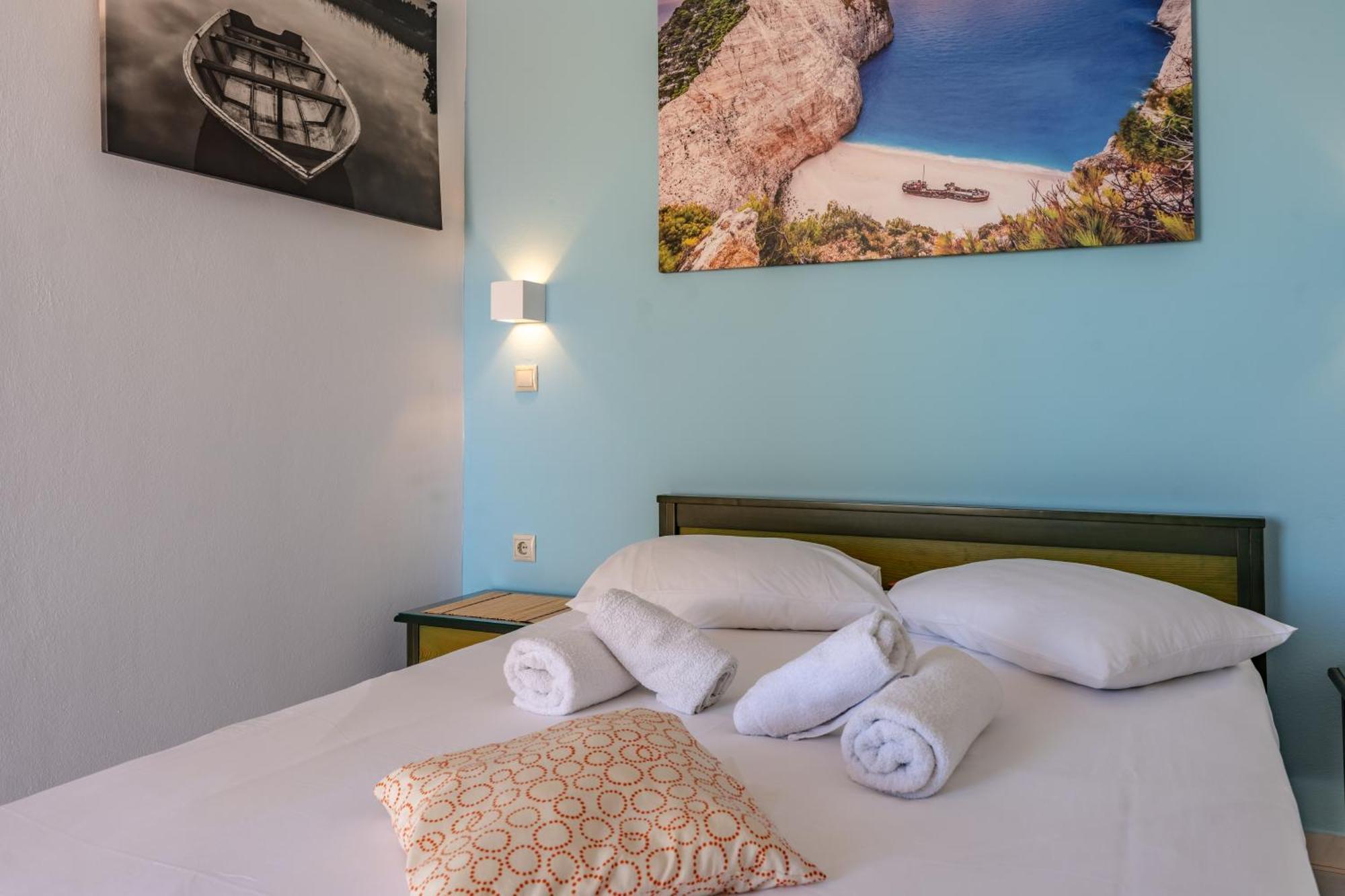 Seafront Spirit Apartments Zakynthos Town Quarto foto