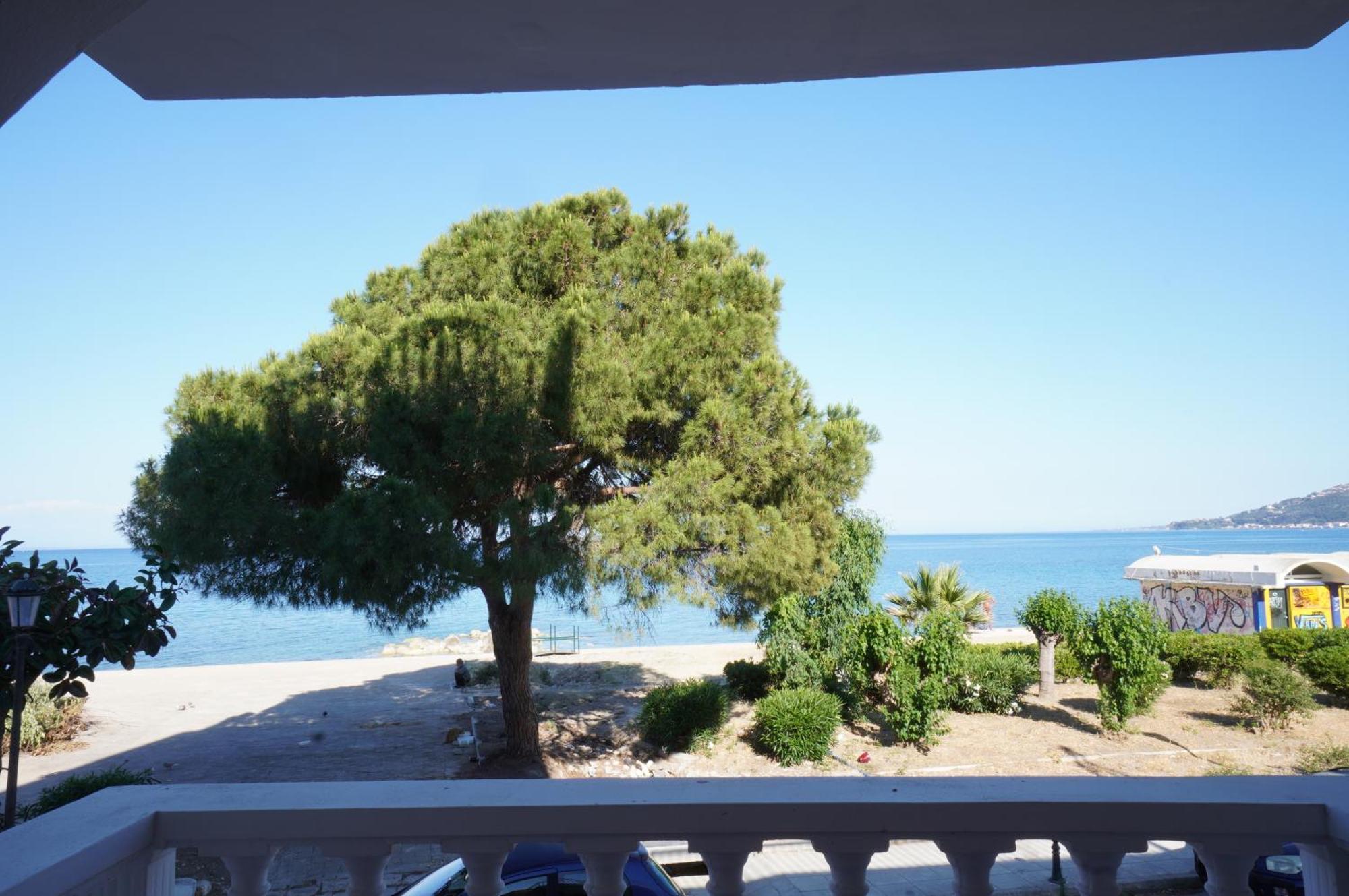 Seafront Spirit Apartments Zakynthos Town Quarto foto